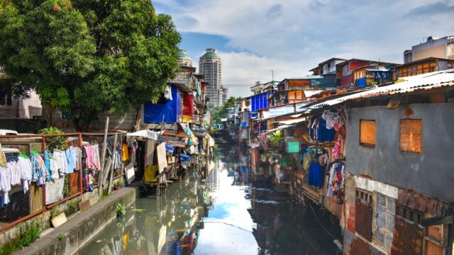 スラムツアーinフィリピンマニラ｜ハッピーランド&スモーキー